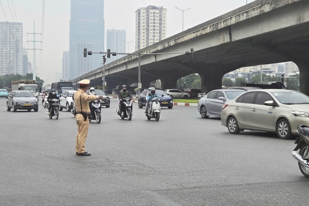 Trở lại Hà Nội sau kỳ nghỉ Tết, người dân cần tránh đi những khung giờ nào? - 1