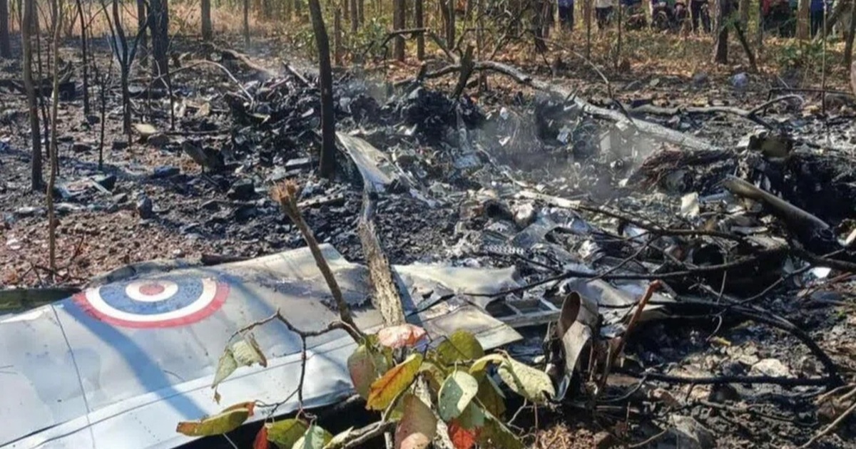 Cường kích Thái Lan lao xuống đất, 2 phi công thiệt mạng