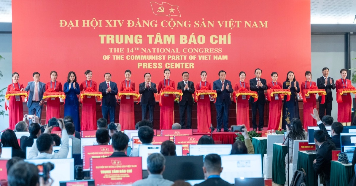 Phát hành tem và khai trương Trung tâm báo chí Đại hội lần thứ XIV của Đảng