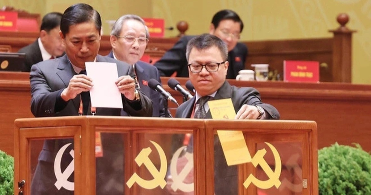 Hôm nay bầu Tổng Bí thư, ra mắt Ban Chấp hành Trung ương, Bộ Chính trị