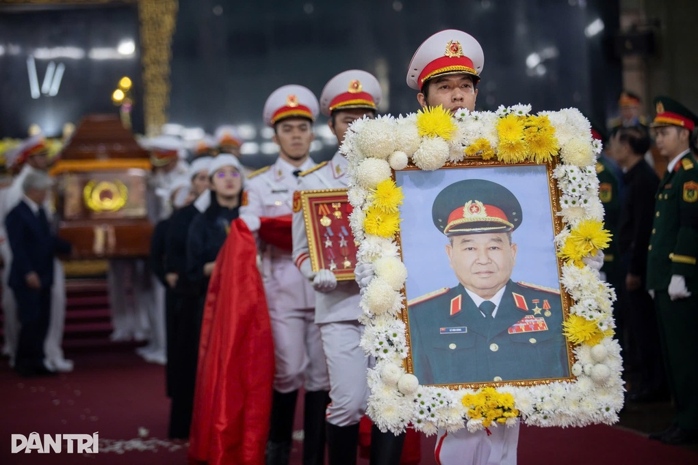 Lời cảm ơn của Ban Lễ tang và gia đình Đại tướng Lê Văn Dũng - 1 Lời cảm ơn của Ban Lễ tang và gia đình Đại tướng Lê Văn Dũng - 1