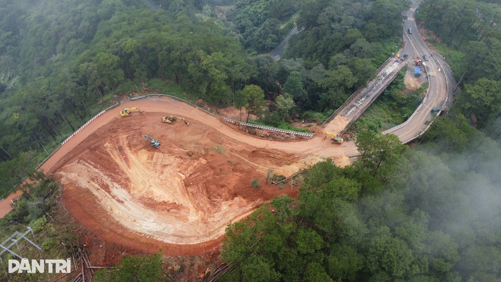 Lâm Đồng xử lý khẩn cấp các tuyến quốc lộ bị sạt lở - 1