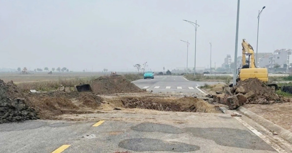 Ngôi mộ án ngữ giữa đường ở Hải Phòng đã được di dời