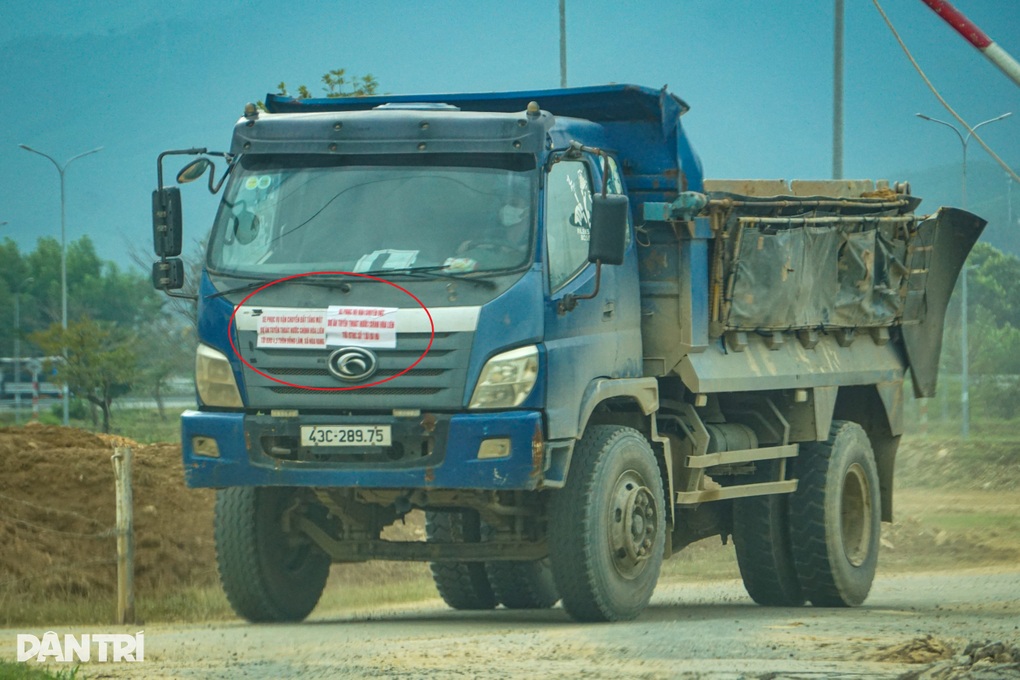 Vụ “xé rào” trên cao tốc Đà Nẵng để múc đất: Cả hai lần trùng hợp? - 3