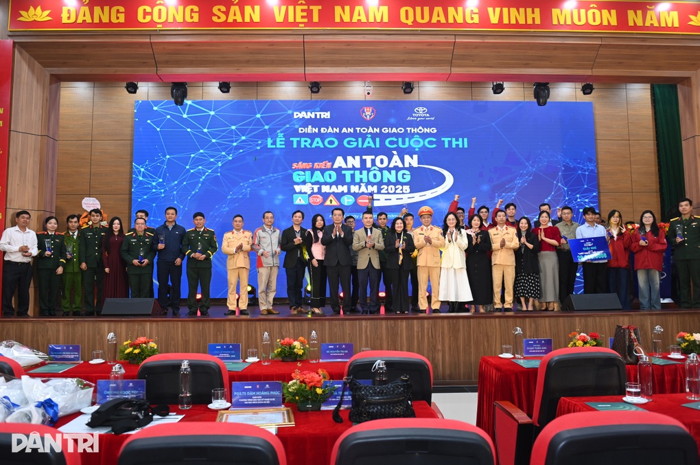 Chìa khóa thông minh giúp anh quân nhân đoạt giải Nhất sáng kiến giao thông - 4