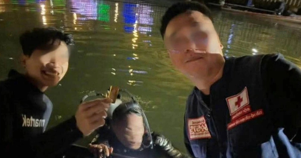 Du khách đánh rơi 2 cây vàng xuống sông Hương