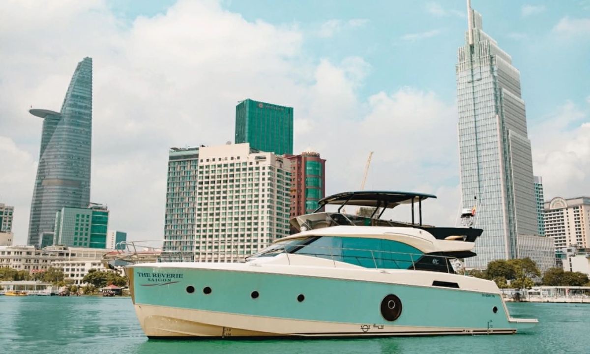 Du thuyền của bà Trương Mỹ Lan được rao bán đấu giá gần 50 tỷ đồng