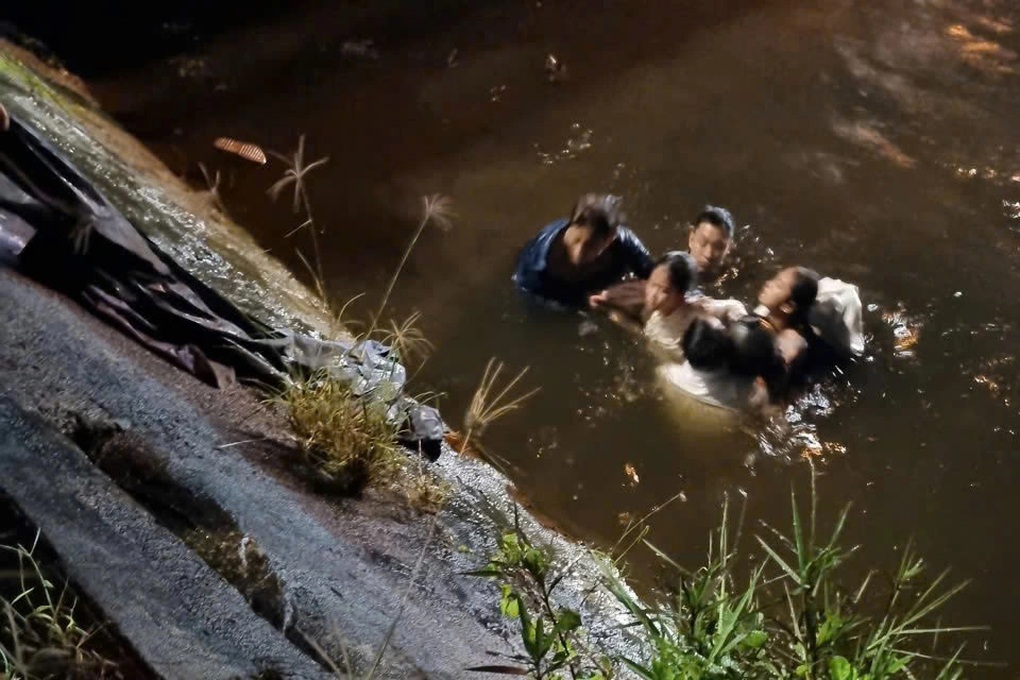 Nữ nhân viên y tế trả lại 440 triệu đồng, bất ngờ câu chuyện phía sau - 2