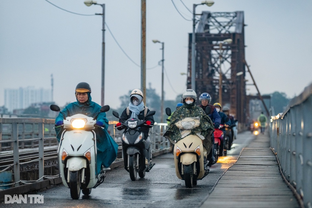 Hà Nội rét đậm kèm mưa, nhiệt độ thấp nhất 11 độ C - 1