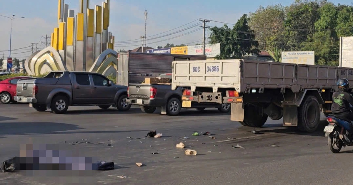 Xe tải cán 2 anh em thương vong ở TPHCM