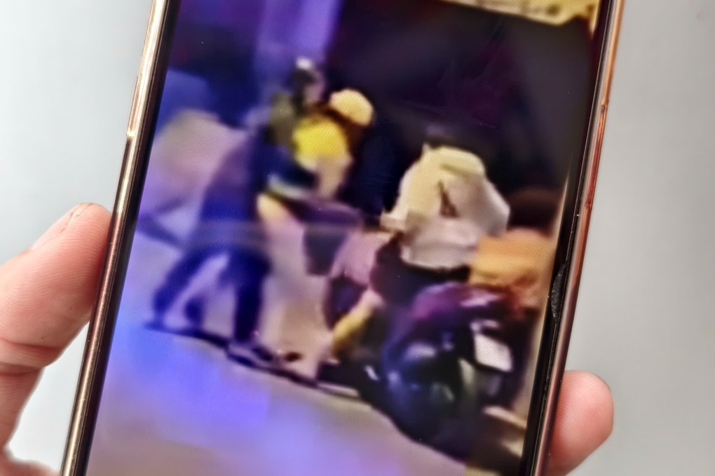 Xác minh clip hai thanh niên cản trở lực lượng CSGT làm nhiệm vụ ở TPHCM - 1