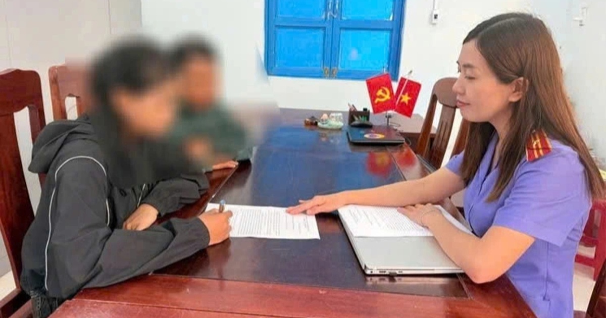 Thiếu phụ ra tòa “tìm” cha cho con