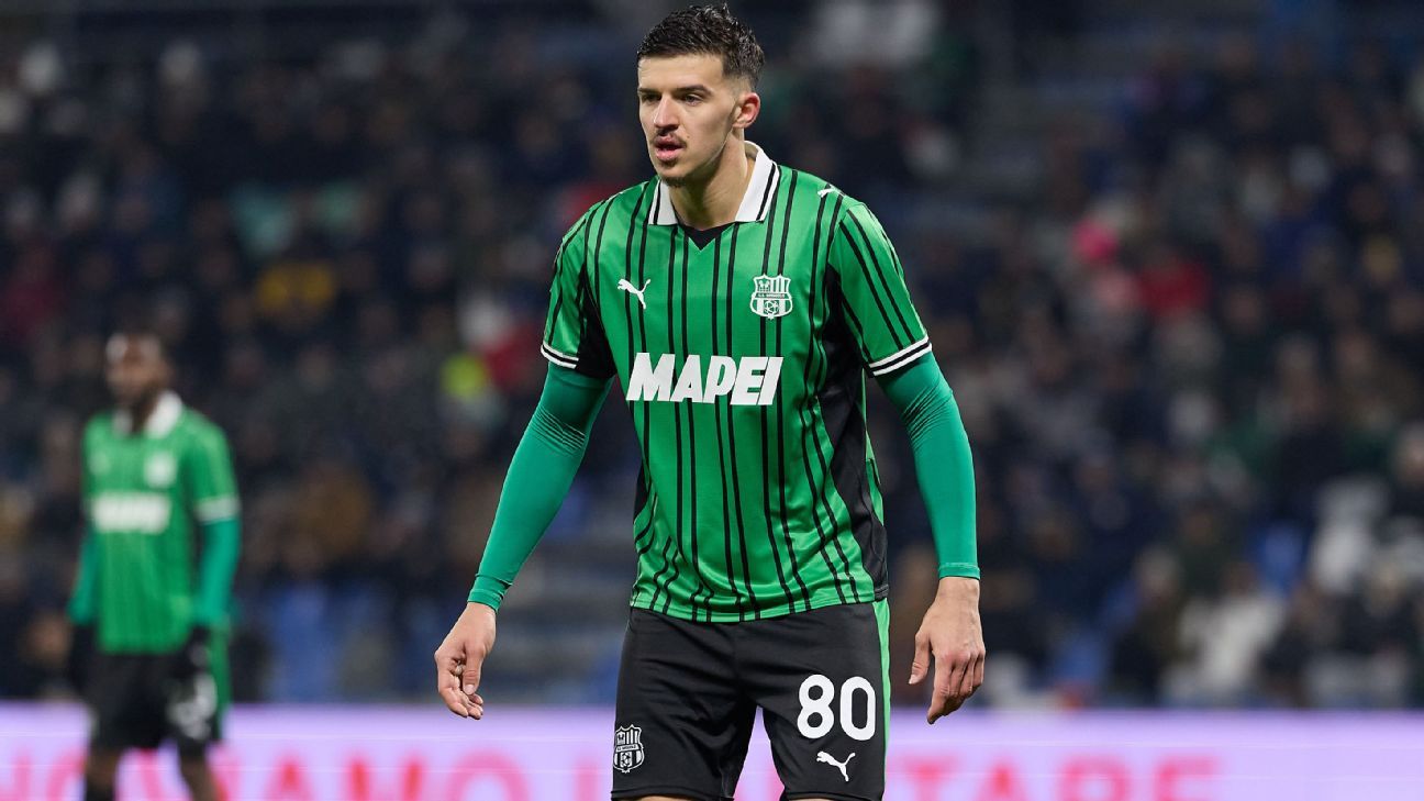 Transfer rumors, news: Man United, Inter eye Serie A defender