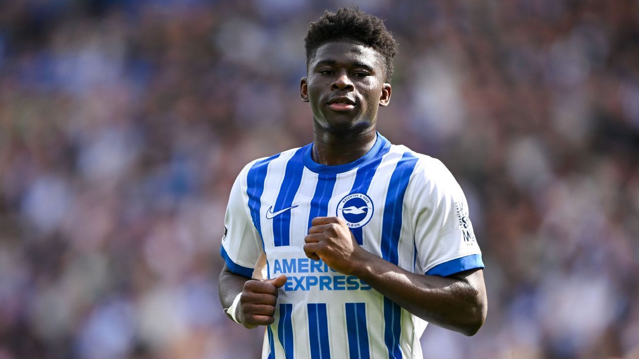 Transfer rumors, news: Man United explore Baleba move