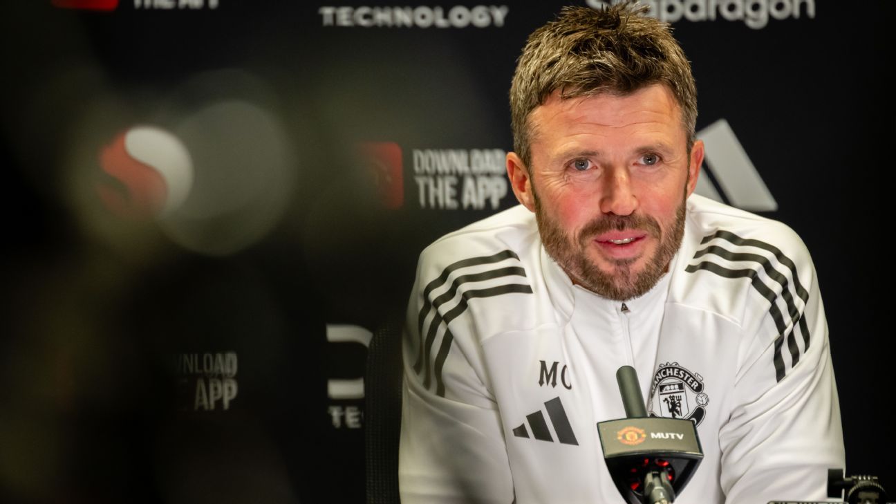 Manchester United’s Michael Carrick: Solskjaer ‘there if I need him’
