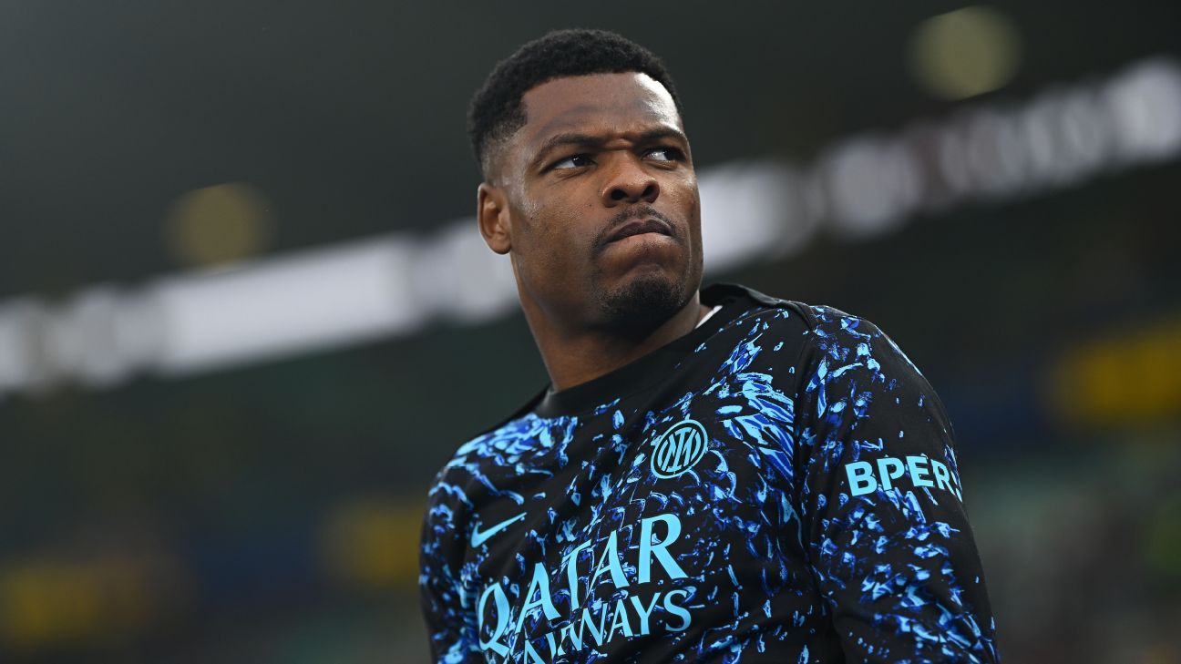 Transfer rumors, news: Liverpool move for Inter’s Dumfries