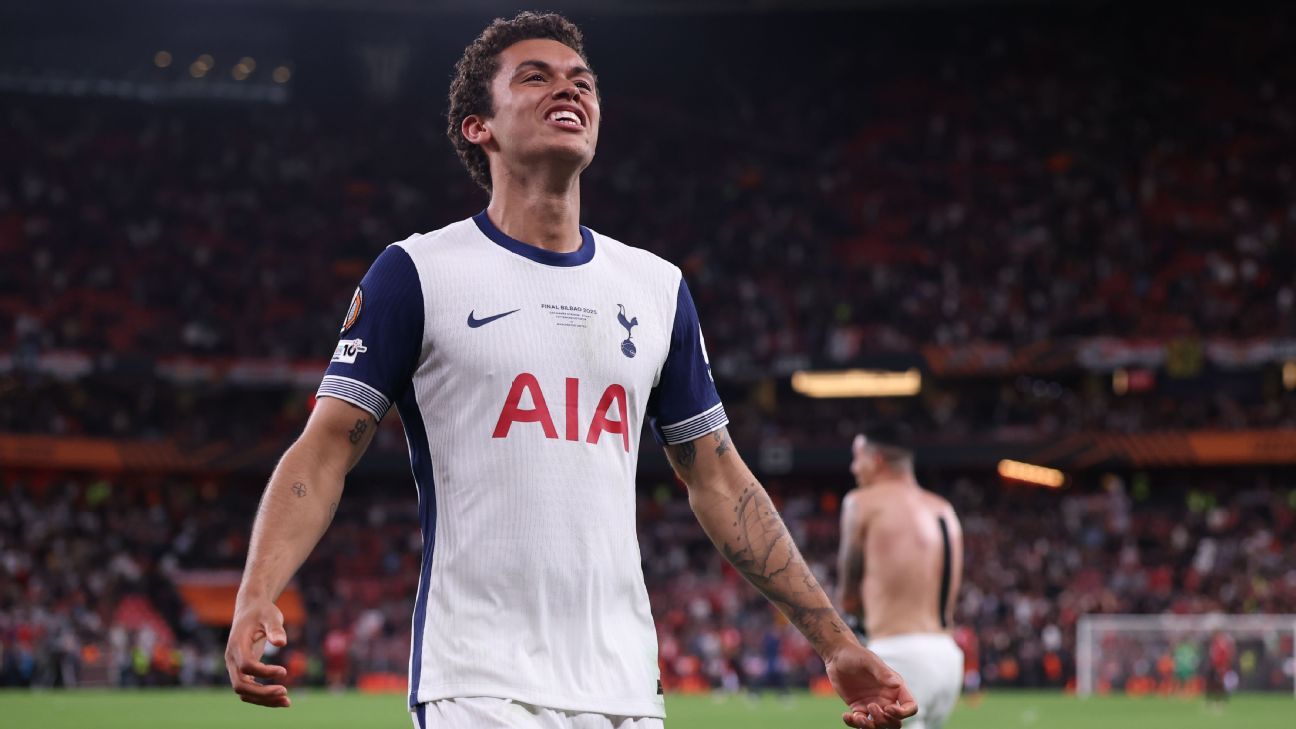 Tottenham’s Brennan Johnson agrees to £35m Crystal Palace move – sources