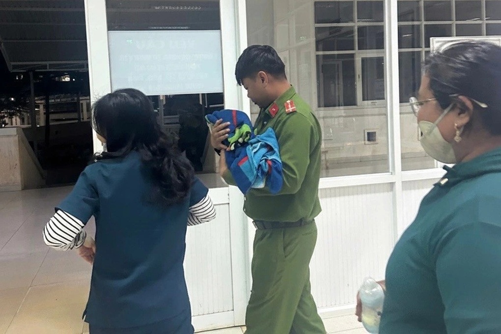 Vụ bé gái bị vùi trong vườn cao su: Kiểm điểm trách nhiệm Sở Y tế - 2