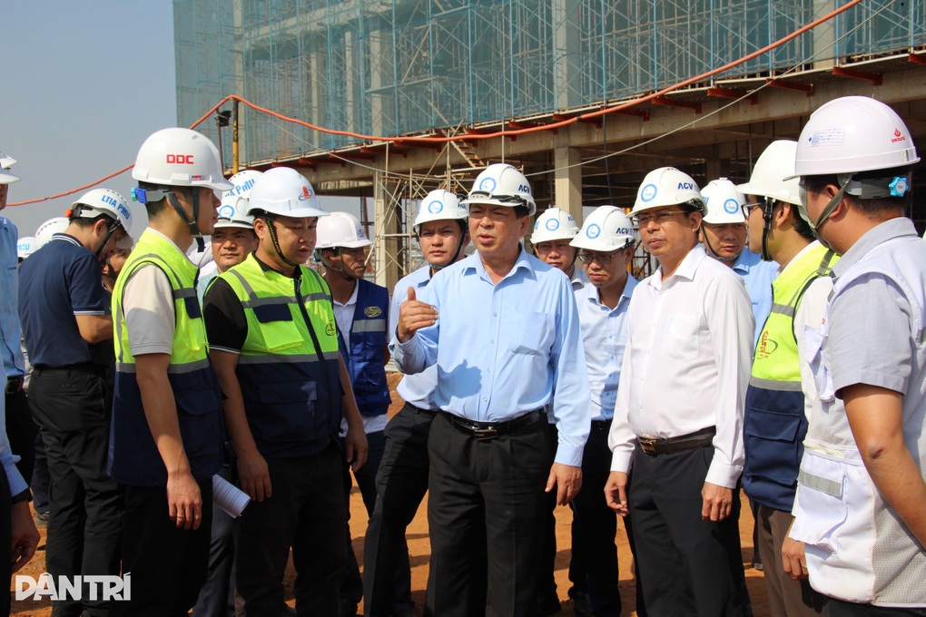 Các hạng mục dự án sân bay Long Thành phải hoàn thành trước tháng 6 - 1