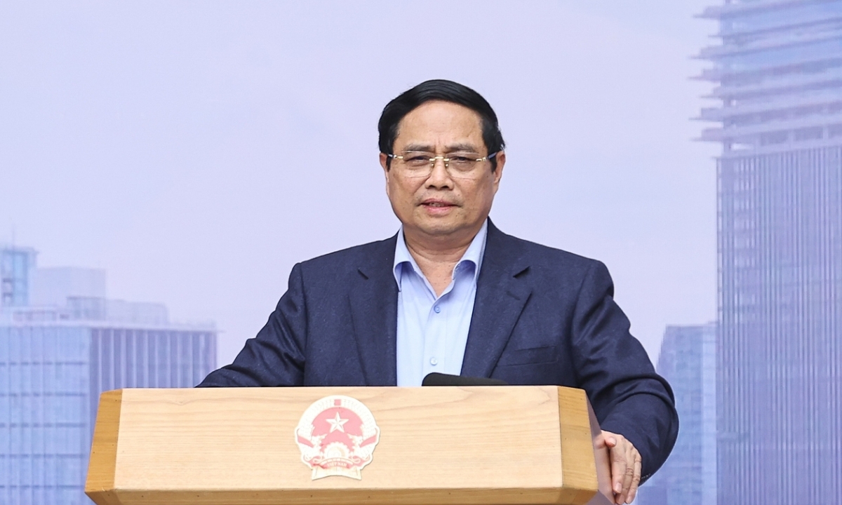 Thủ tướng yêu cầu ra mắt Trung tâm tài chính tại TP HCM trước 9/2