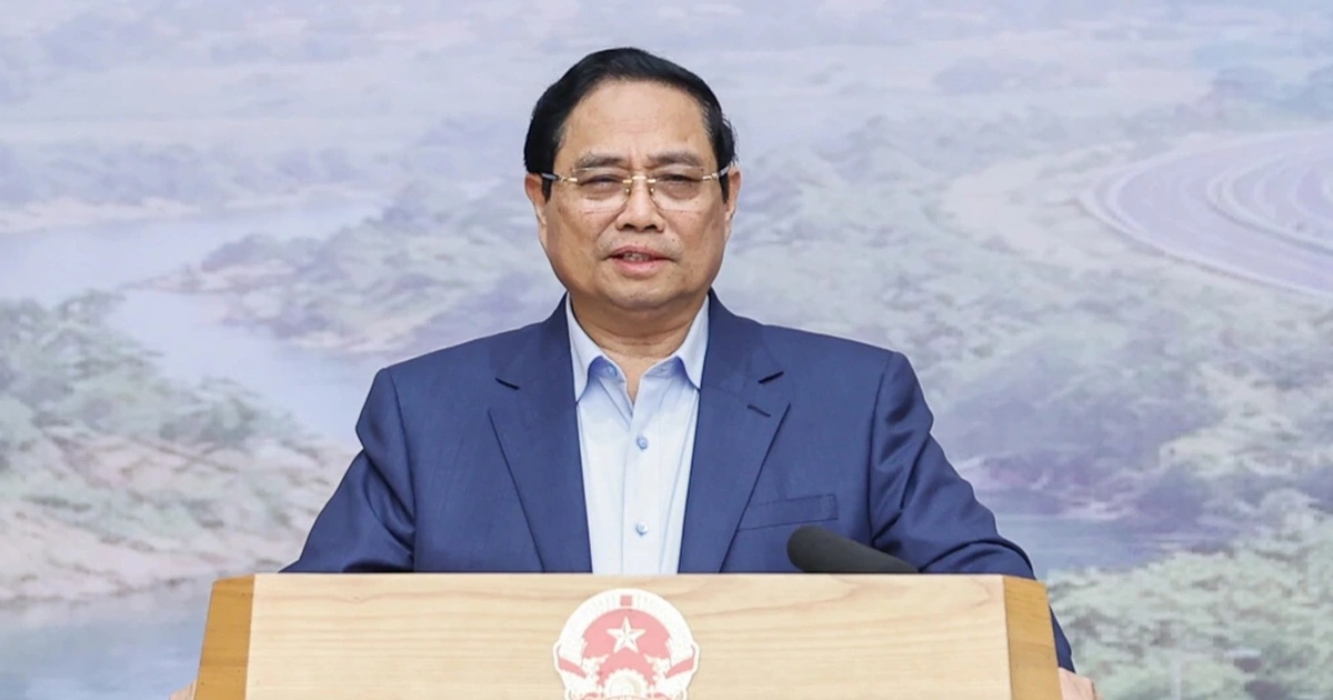 Thủ tướng: “Không để tình trạng 1km cao tốc mười mấy nhà thầu cùng làm”