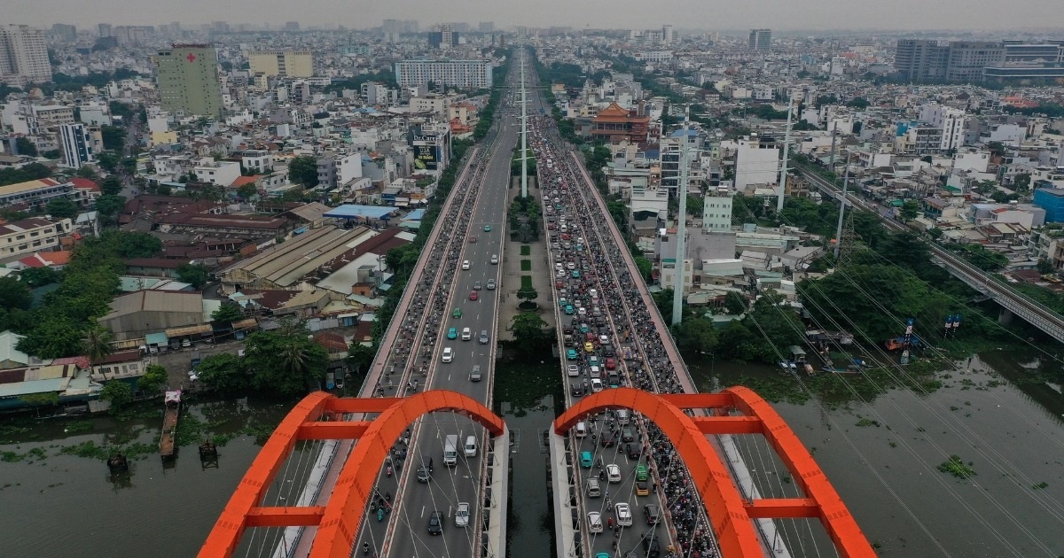 Nghiên cứu tăng bề rộng đường Phạm Văn Đồng ở TPHCM