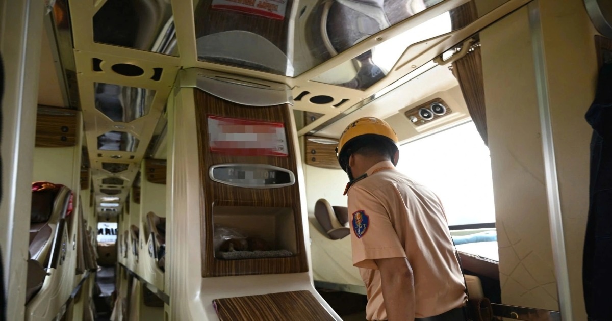 Nhiều tài xế bị phạt vì để hàng trong khoang chở hành khách ở TPHCM