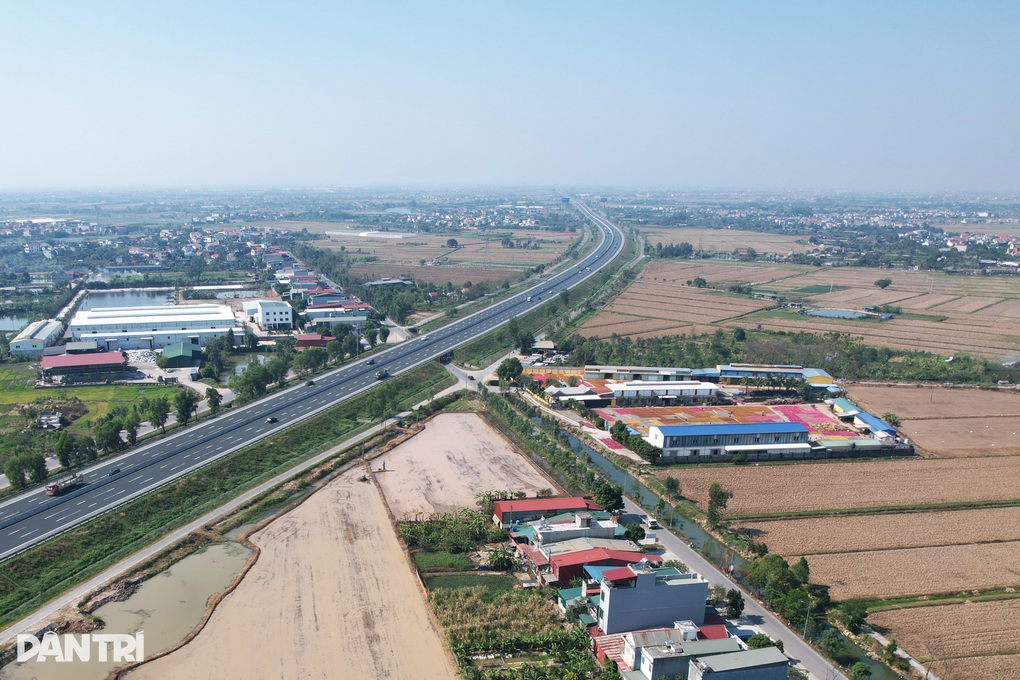 Vị trí đặt ga đầu tiên trên tuyến đường sắt Lào Cai - Hà Nội - Hải Phòng - 2