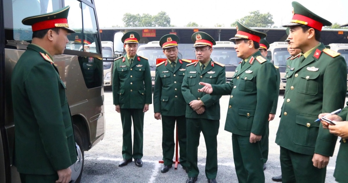 Kiểm tra công tác chuẩn bị đưa, đón đại biểu dự Đại hội XIV của Đảng