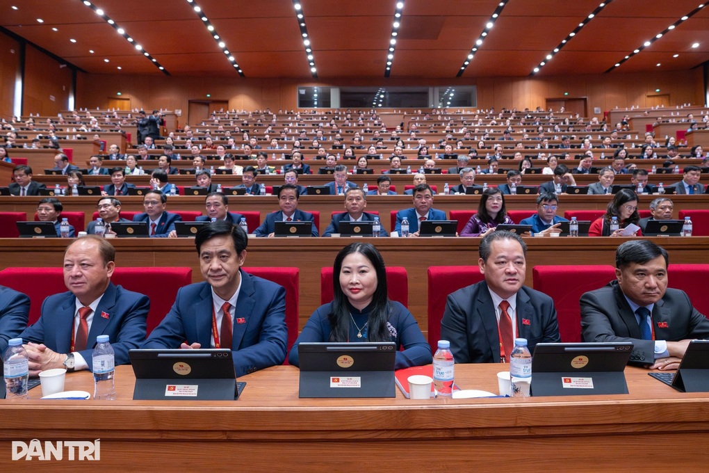 Kỷ luật một vài người để cứu muôn người - 2 Kỷ luật một vài người để cứu muôn người - 2