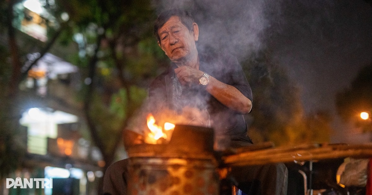Đêm mưu sinh của người dân TPHCM trong mùa lạnh nhất năm