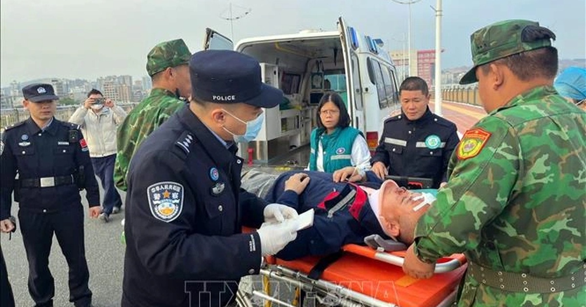 Liên tiếp mở luồng xanh cho xe cứu thương qua cửa khẩu Việt – Trung