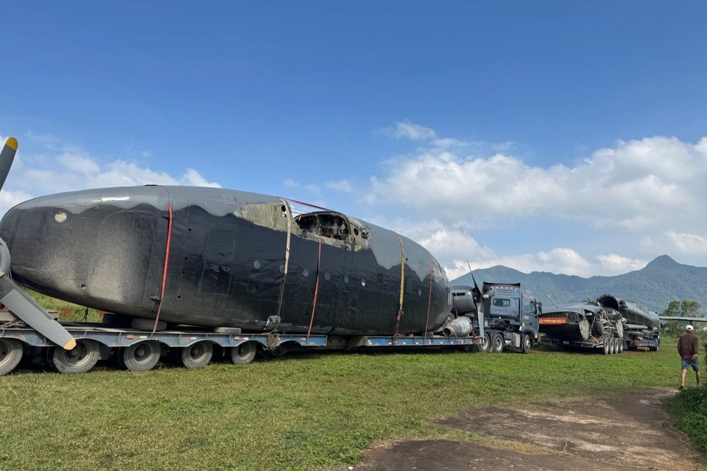 Máy bay C-119 đã được đưa về sân bay Tà Cơn - 1