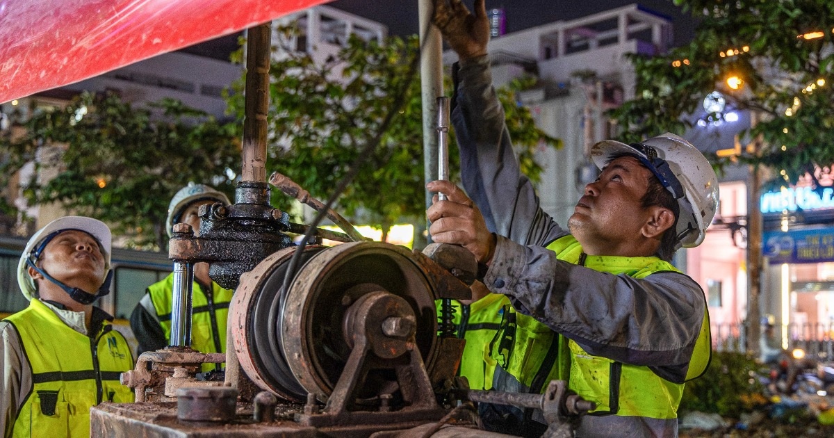 Xuyên đêm khoan khảo sát địa chất tuyến metro số 2 TPHCM