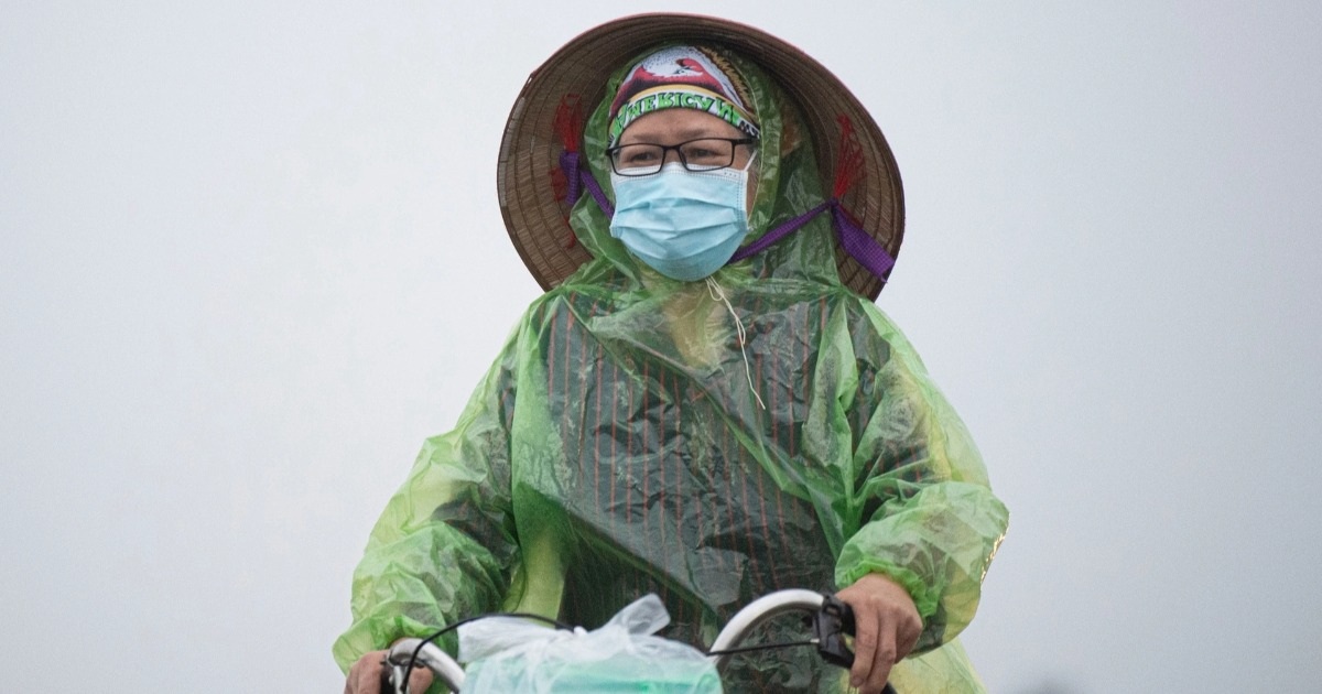 Không khí lạnh đang tràn về, Hà Nội cuối tuần mưa rét