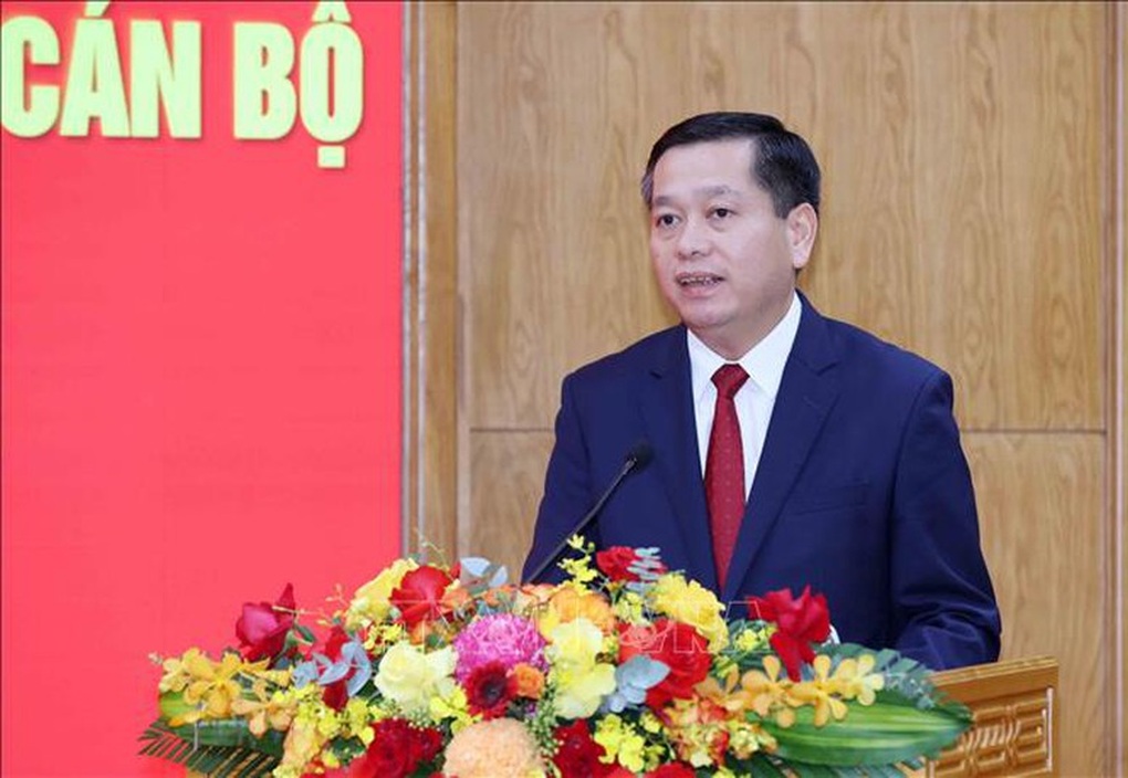 Nâng tầm tham mưu chiến lược, thực hiện thắng lợi quyết sách lớn của Đảng - 1 Nâng tầm tham mưu chiến lược, thực hiện thắng lợi quyết sách lớn của Đảng - 1