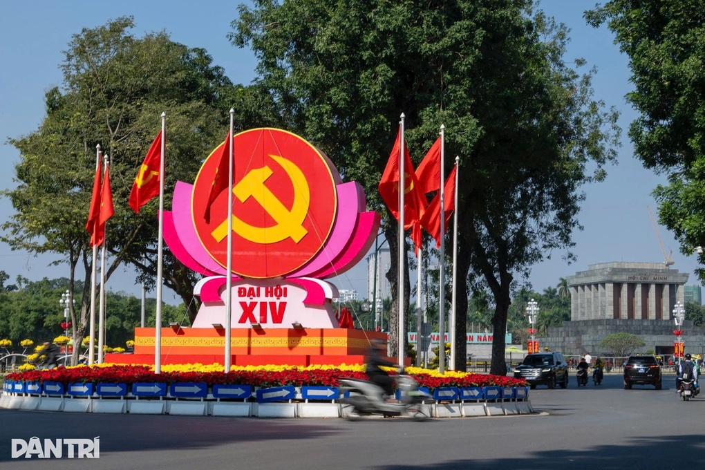 Hà Nội nắng ấm trước khi đón đợt rét đậm sắp tới - 1