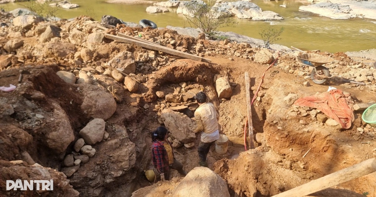 Vụ đãi vàng trên sông Đakrông: 19 người ký cam kết không tái phạm