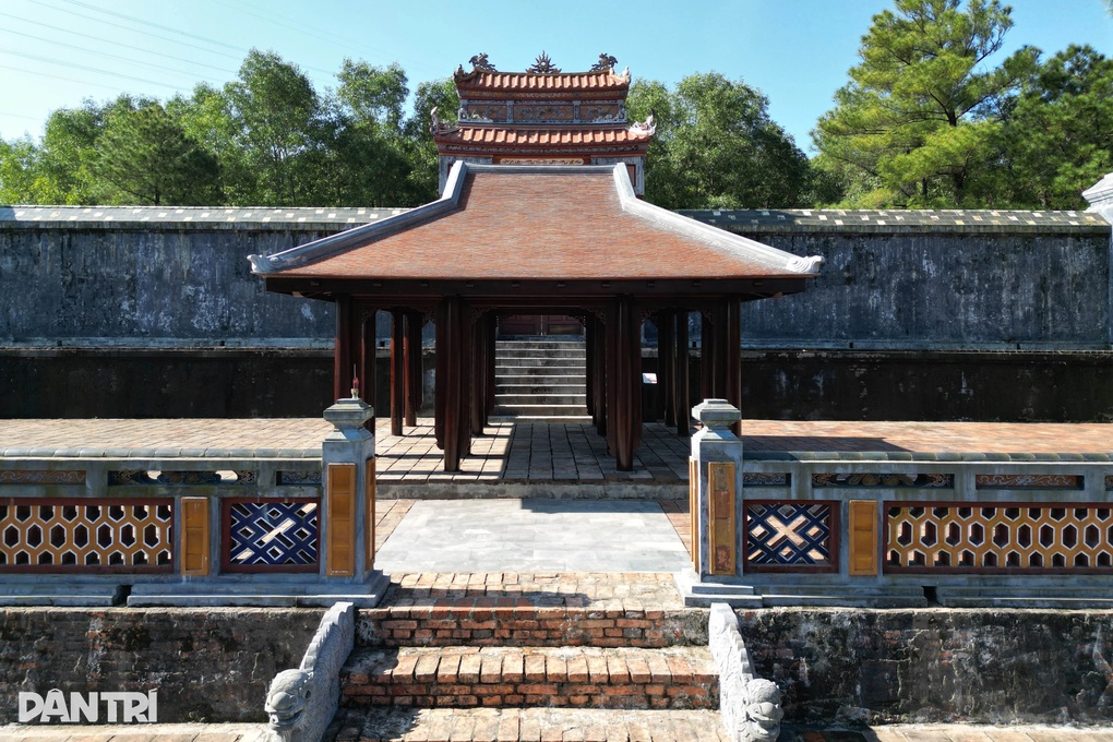 Công trình lạ tại khu lăng vua Thiệu Trị được tồn tại qua Tết Nguyên đán - 1