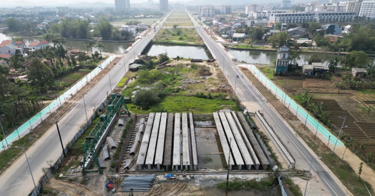 Nhà thầu bị phạt hơn 1,5 tỷ đồng do liên tục chậm tiến độ xây cầu