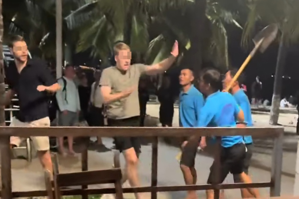 Đề nghị công an vào cuộc vụ du khách nước ngoài bị dọa đánh bằng xẻng - 1