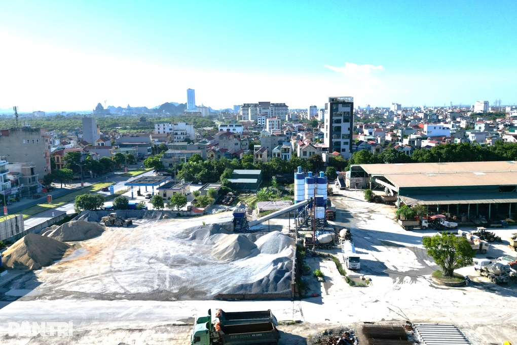 Ninh Bình chốt địa điểm di dời hai trạm trộn bê tông khổng lồ - 1