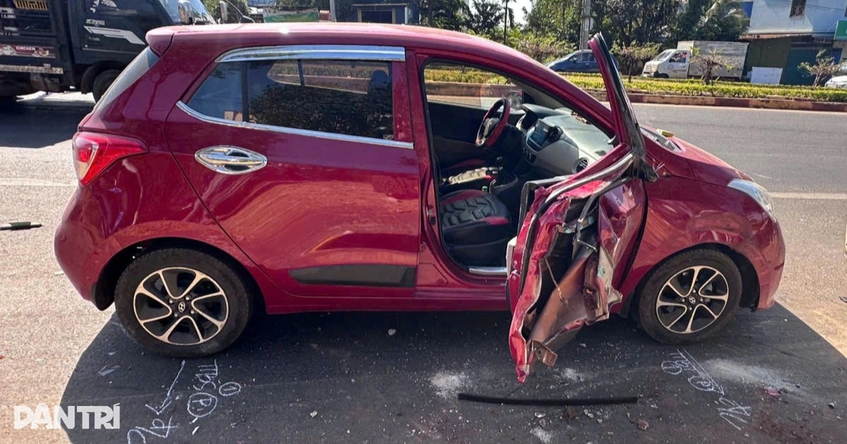 Xe tải gây tai nạn liên hoàn, tông chết và bị thương 3 con bò