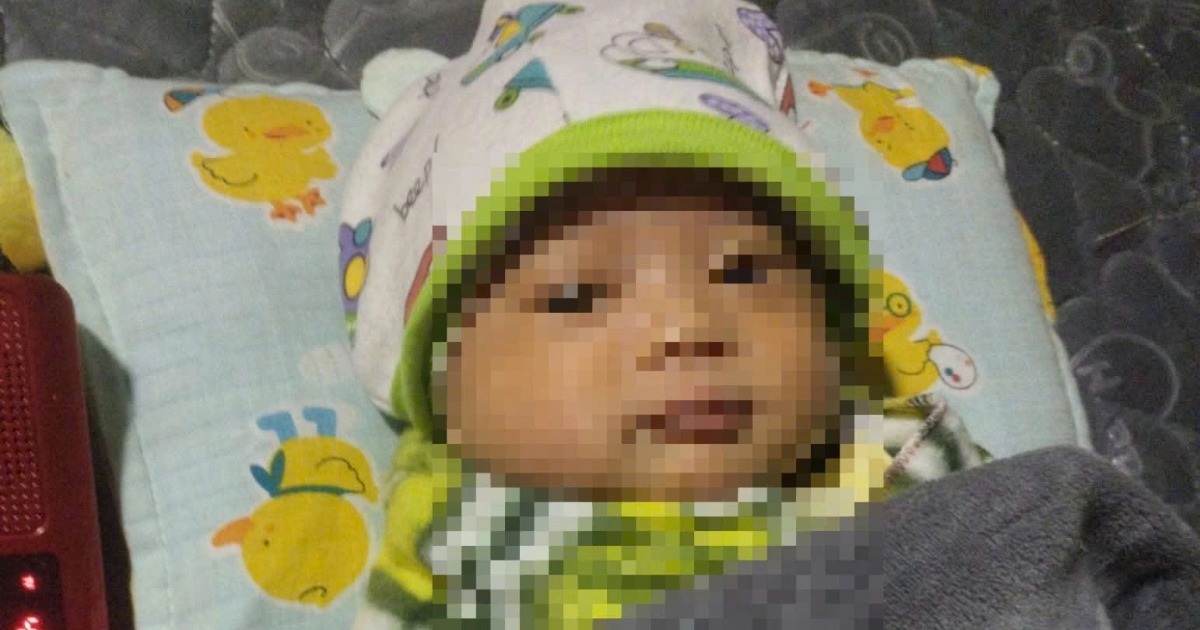 Bé gái sơ sinh bị bỏ rơi ở sân bóng giữa đêm giá rét