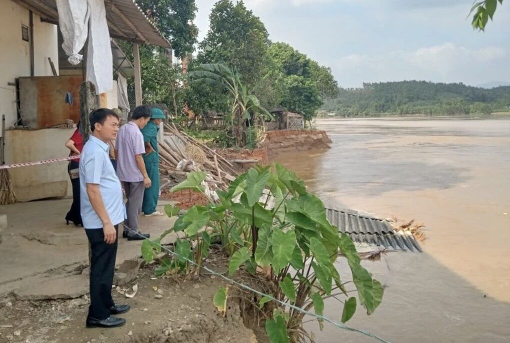 Phú Thọ chi 12 tỷ đồng xử lý khẩn cấp sự cố sạt lở bờ sông Lô - 1