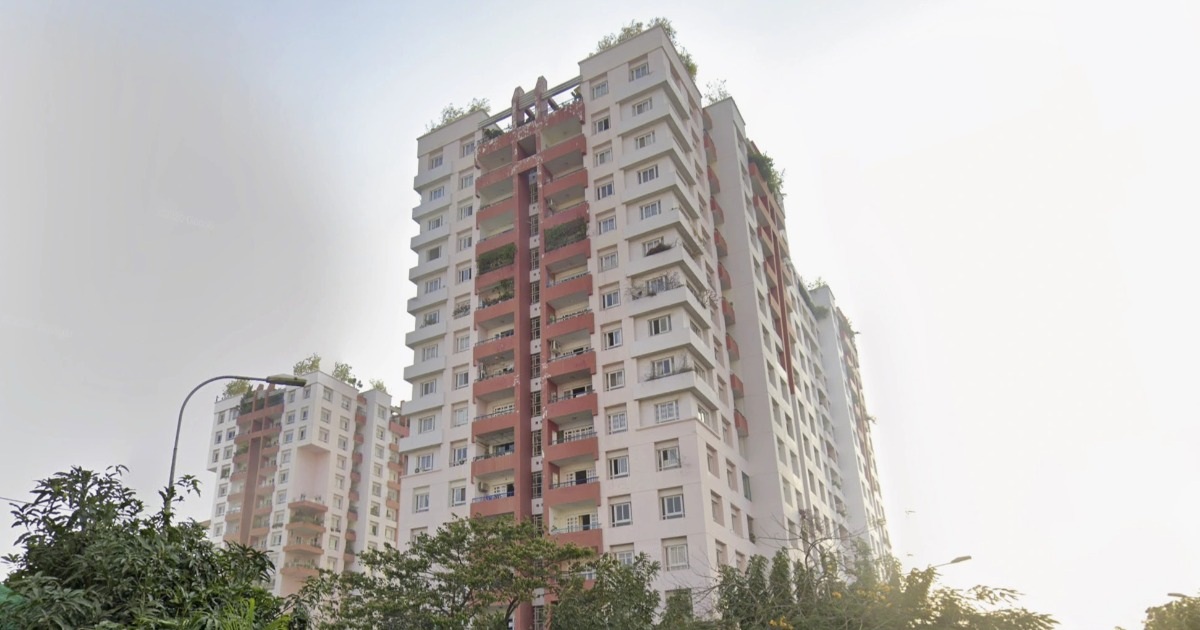 Người đàn ông tử vong bất thường trước chung cư ở TPHCM