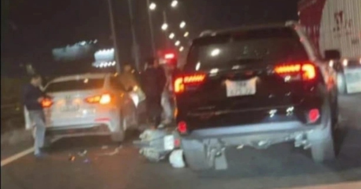 Lái xe máy say rượu, phóng ngược chiều cao tốc