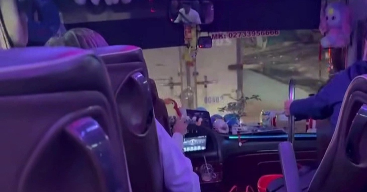 Tài xế ô tô khách lạng lách rượt đuổi xe tải sau cú va chạm