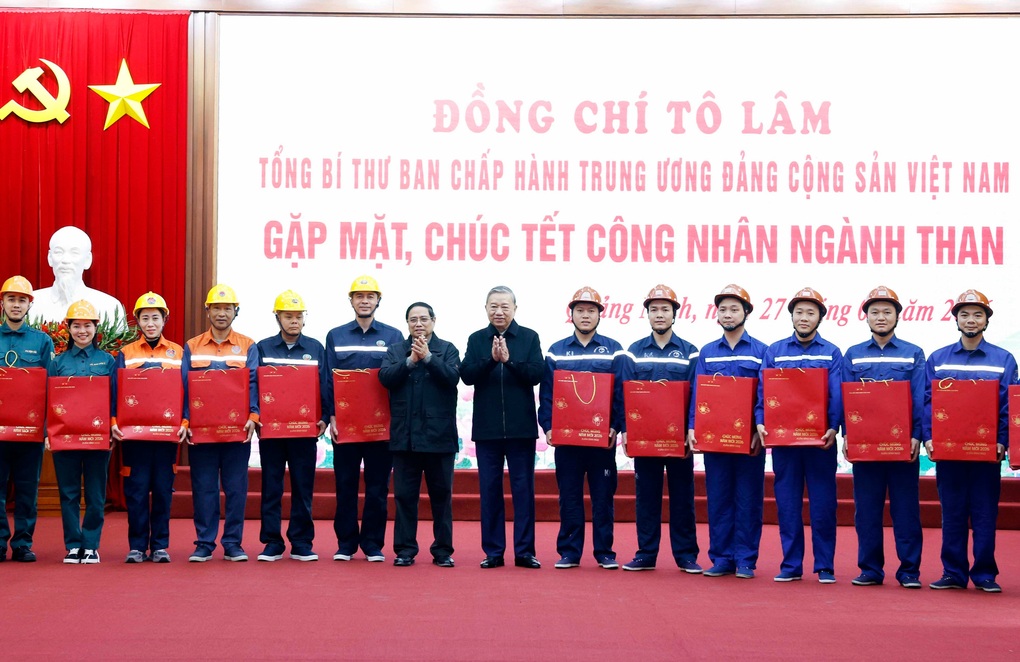 Tổng Bí thư thăm công nhân ngành than, nêu tinh thần kỷ luật và đồng tâm - 3