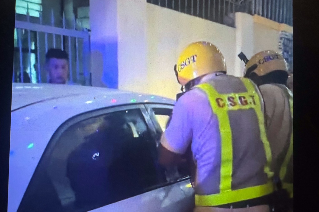 Khống chế nam thanh niên lấy taxi công nghệ người khác bỏ chạy ở TPHCM - 1